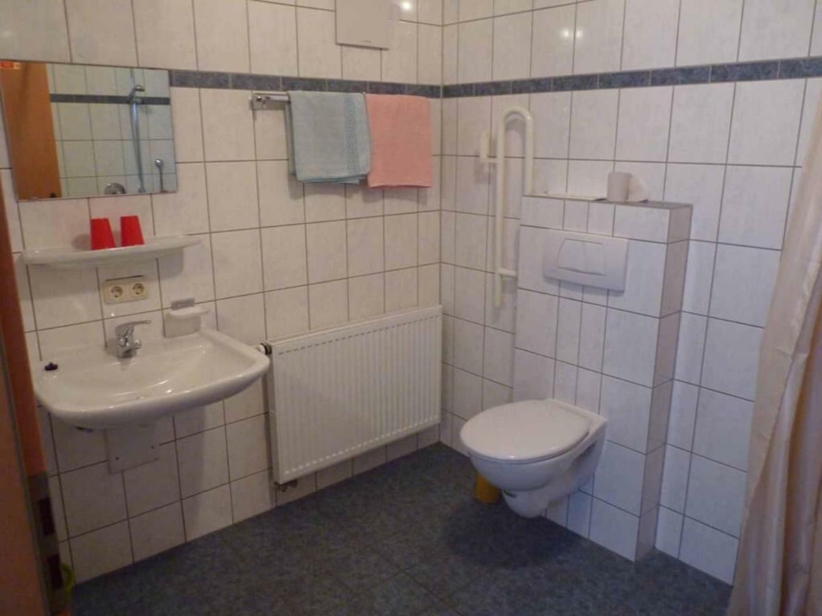 Gasthof-Pension-Metzgerei Jaeger Michelsneukirchen Esterno foto